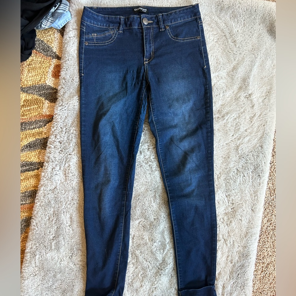 Stretchy jeans/ jeggings